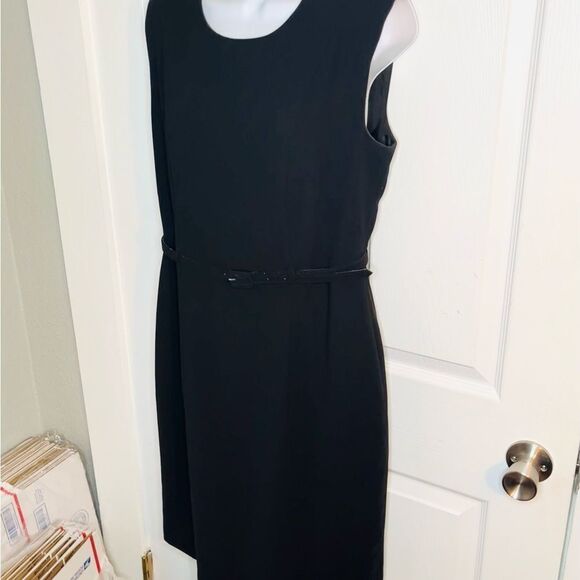 Peck & Peck LBD Sheath Mini Dress Sleeveless Design Crew Neck Belted Black 8 - Picture 6 of 11